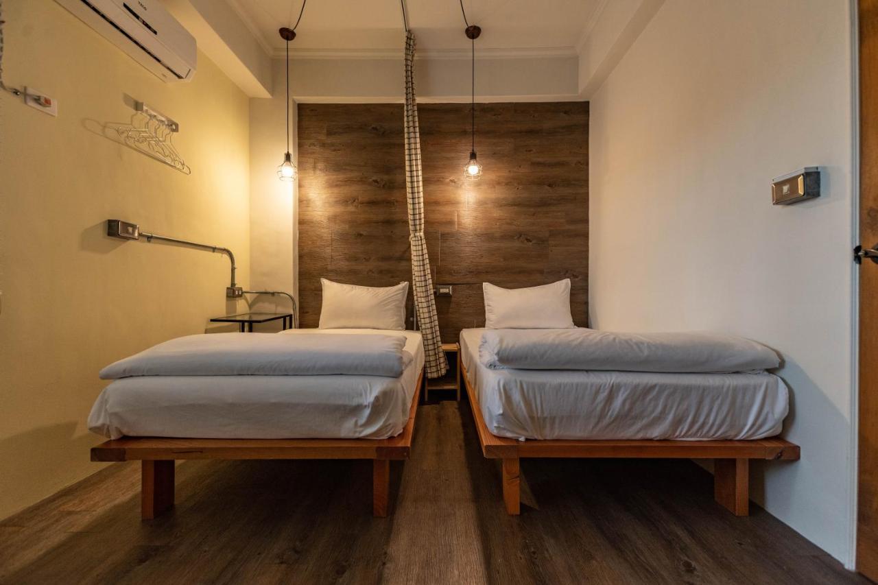 Cozy House Hostel Kota Hualien Bagian luar foto