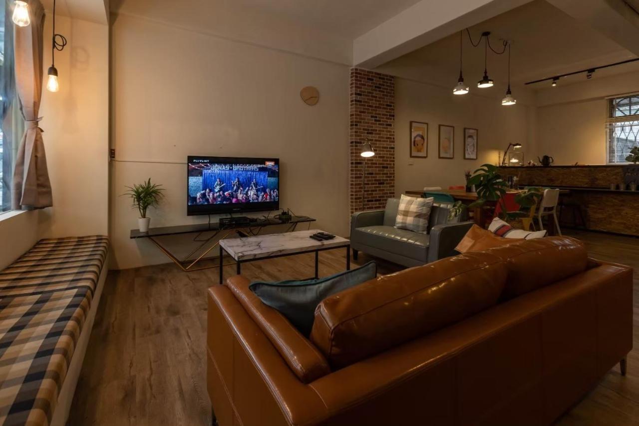 Cozy House Hostel Kota Hualien Bagian luar foto