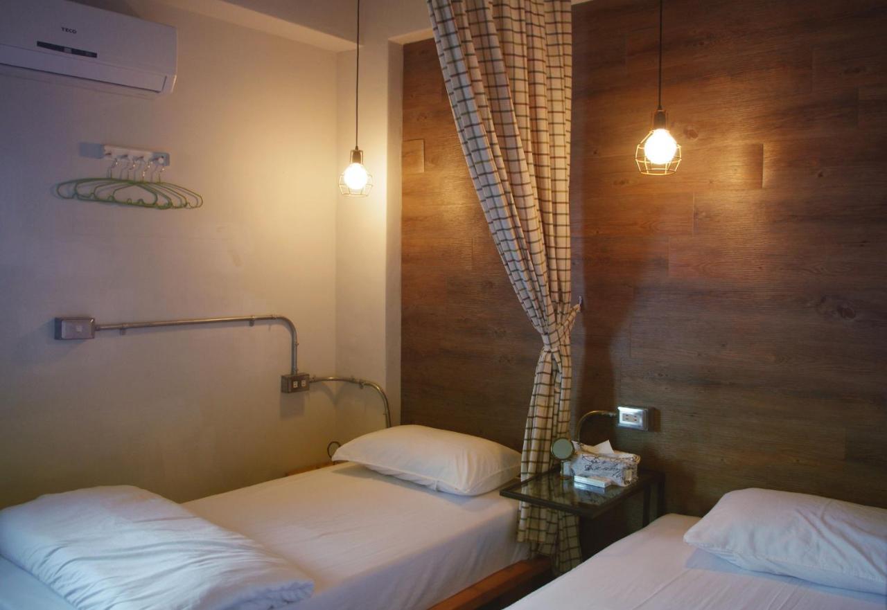 Cozy House Hostel Kota Hualien Bagian luar foto