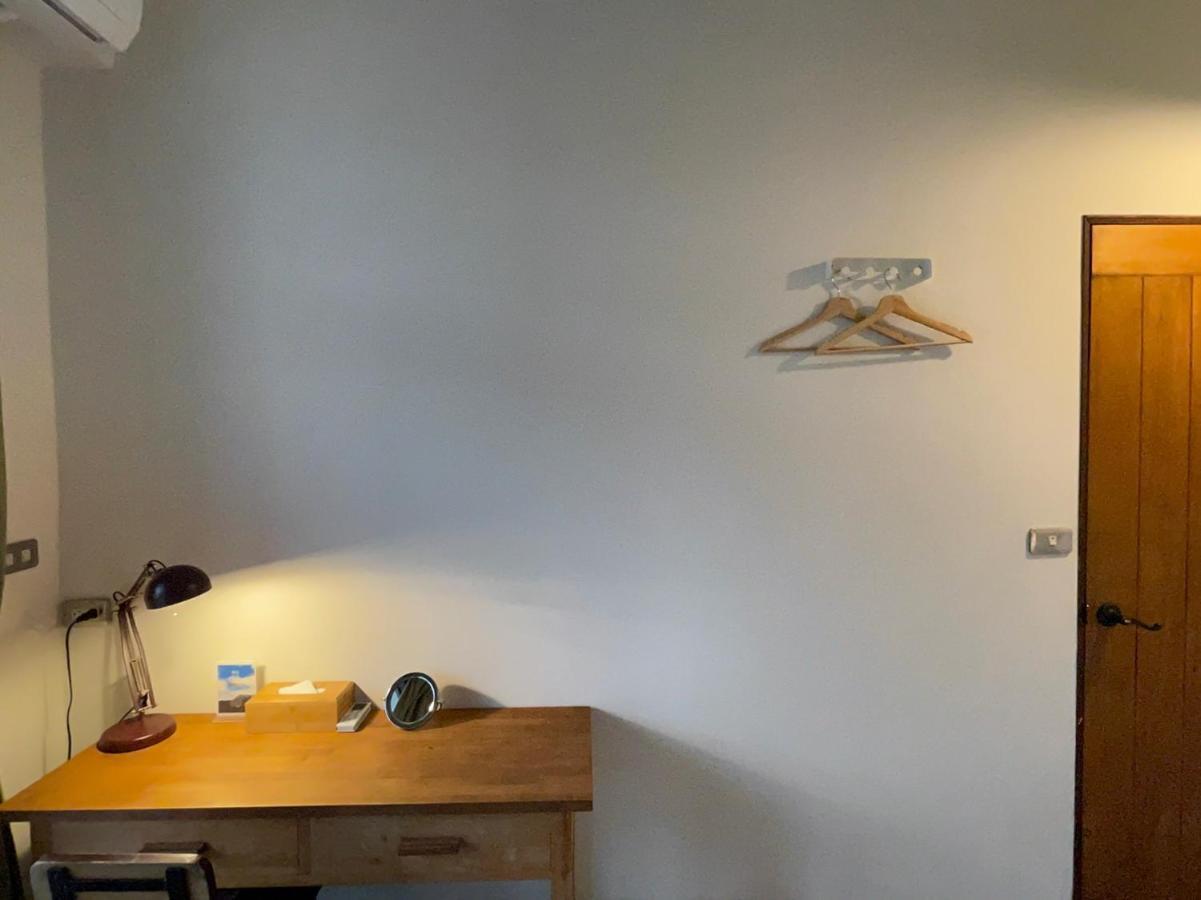 Cozy House Hostel Kota Hualien Bagian luar foto